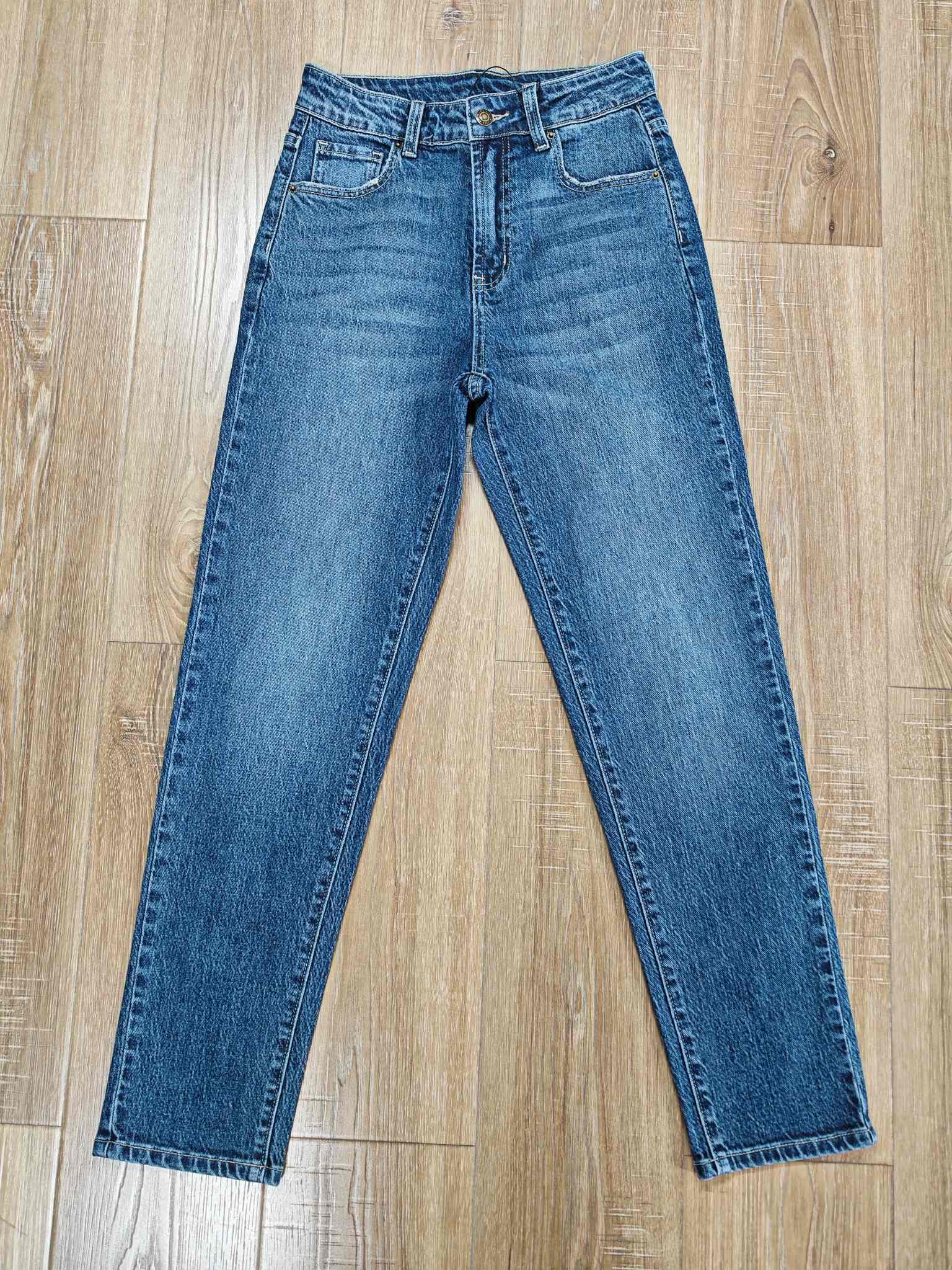 straight leg jeans