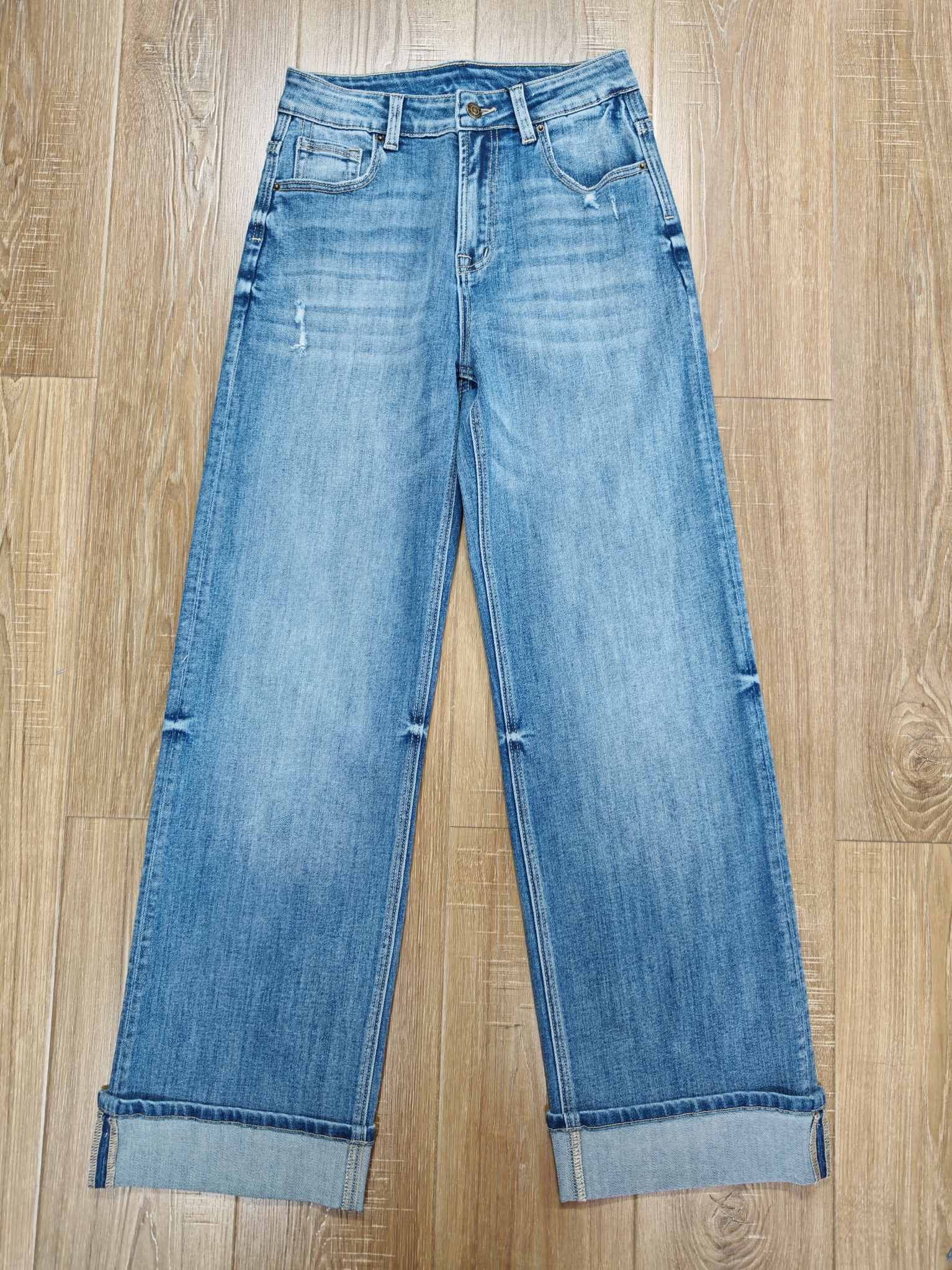 Straight Jeans