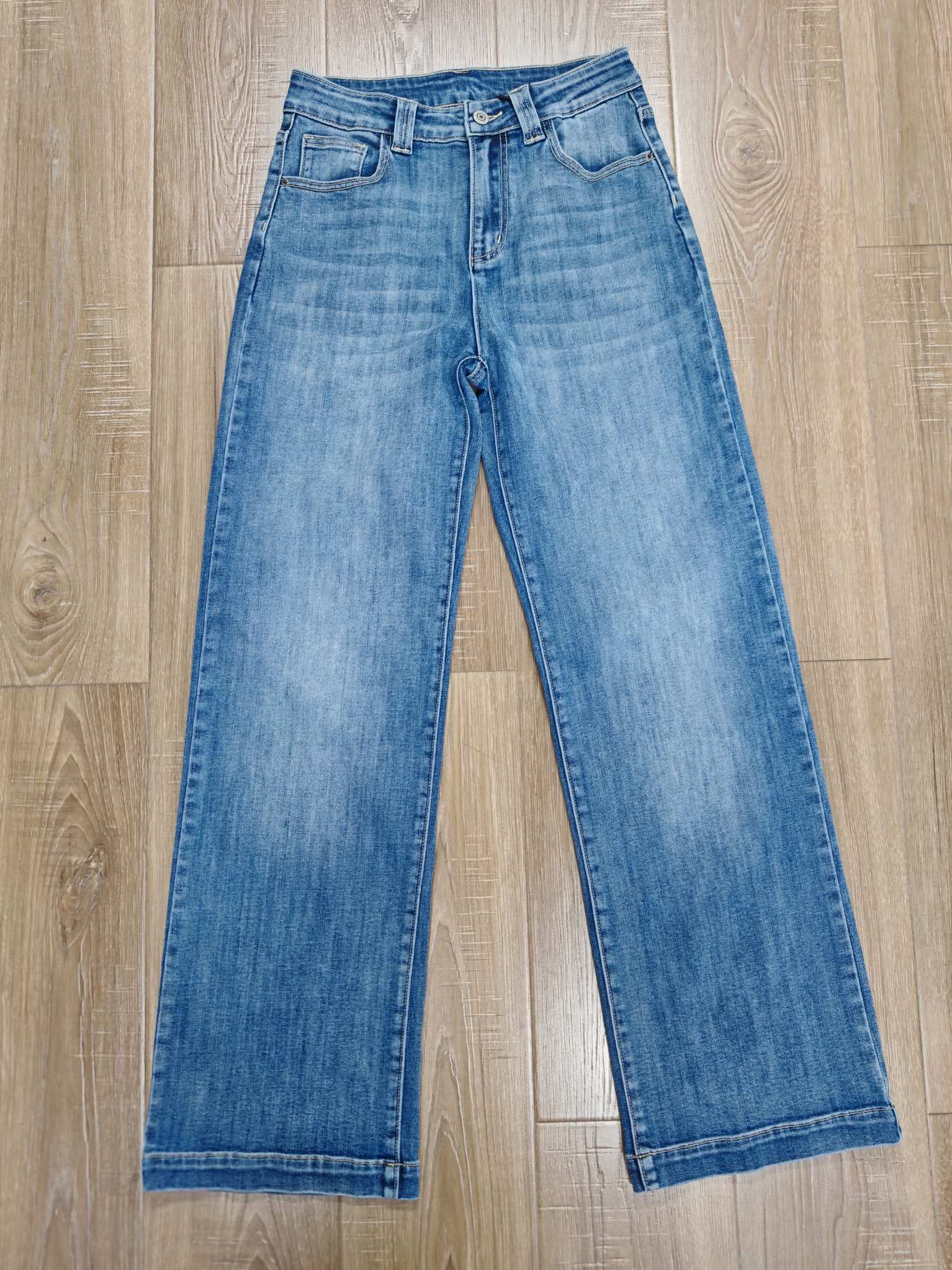 Wide Leg Jeans